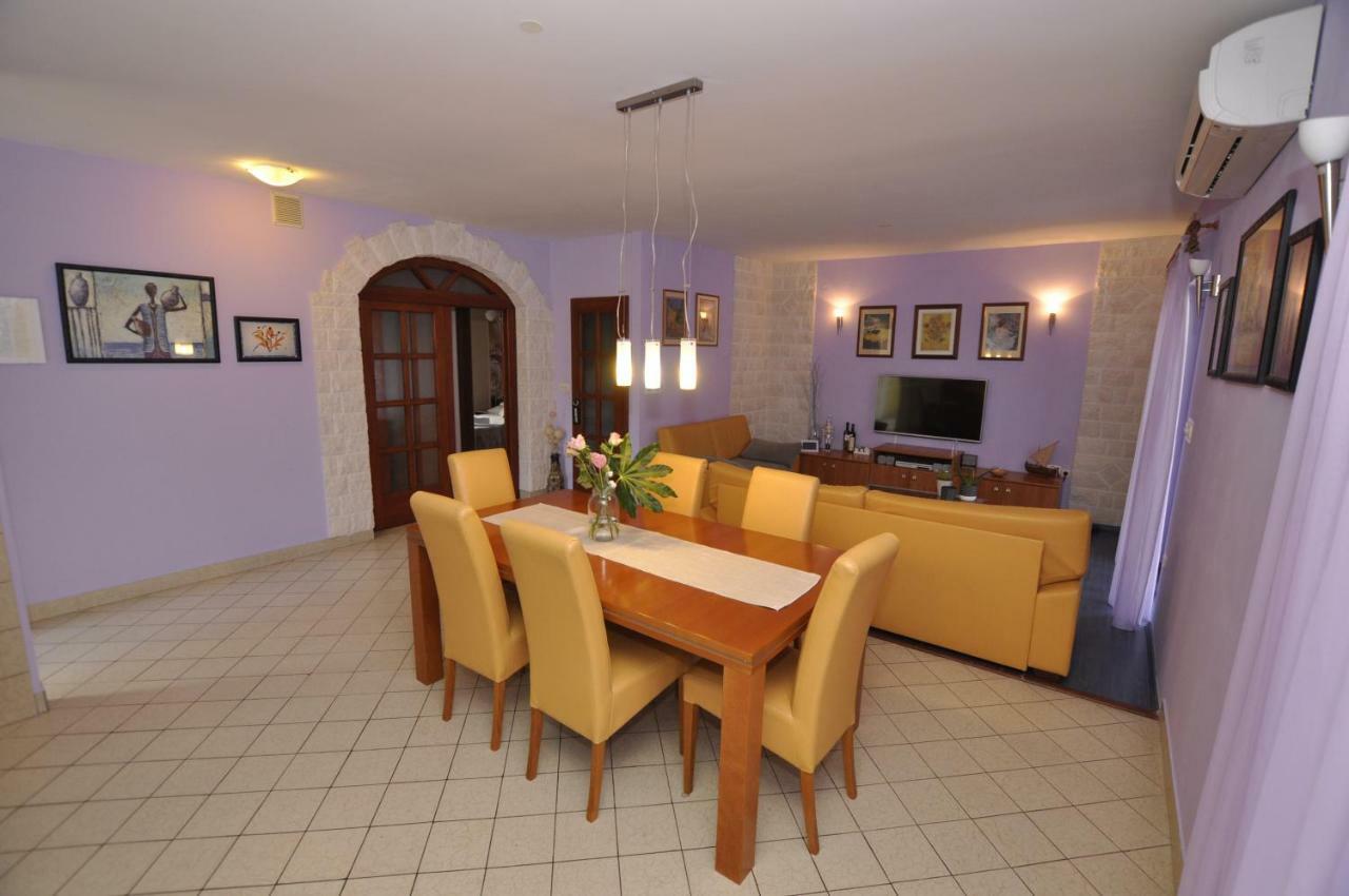 Apartment Toya Slatine Exterior foto