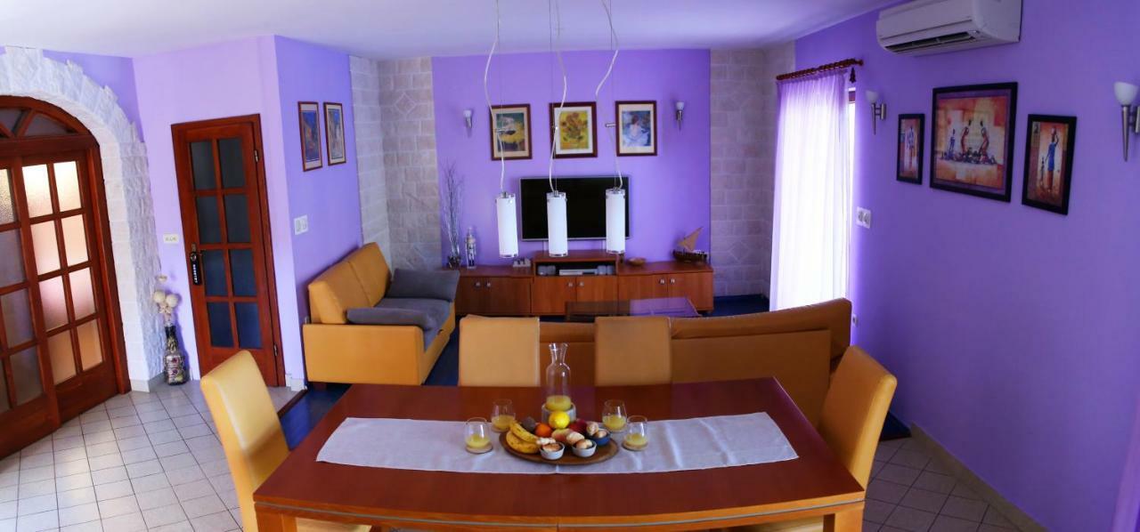 Apartment Toya Slatine Exterior foto