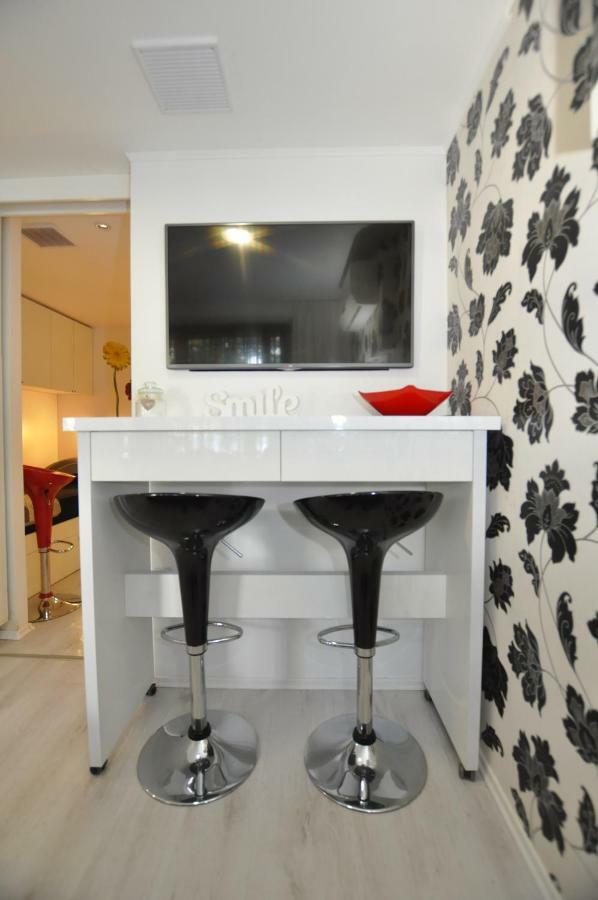 Apartment Toya Slatine Exterior foto