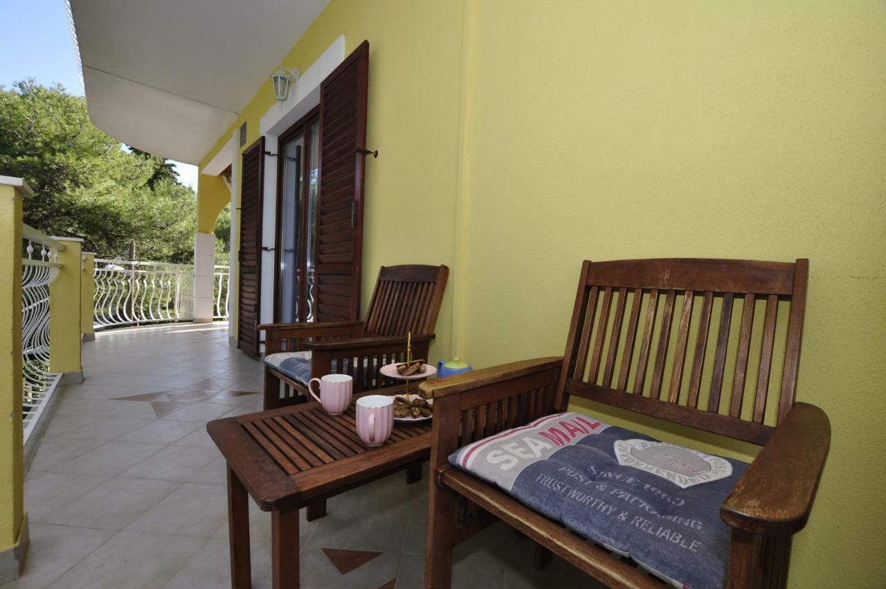 Apartment Toya Slatine Exterior foto
